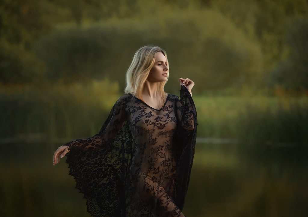 outdoor creative golde light elegant women's portrait Sutton London photographer