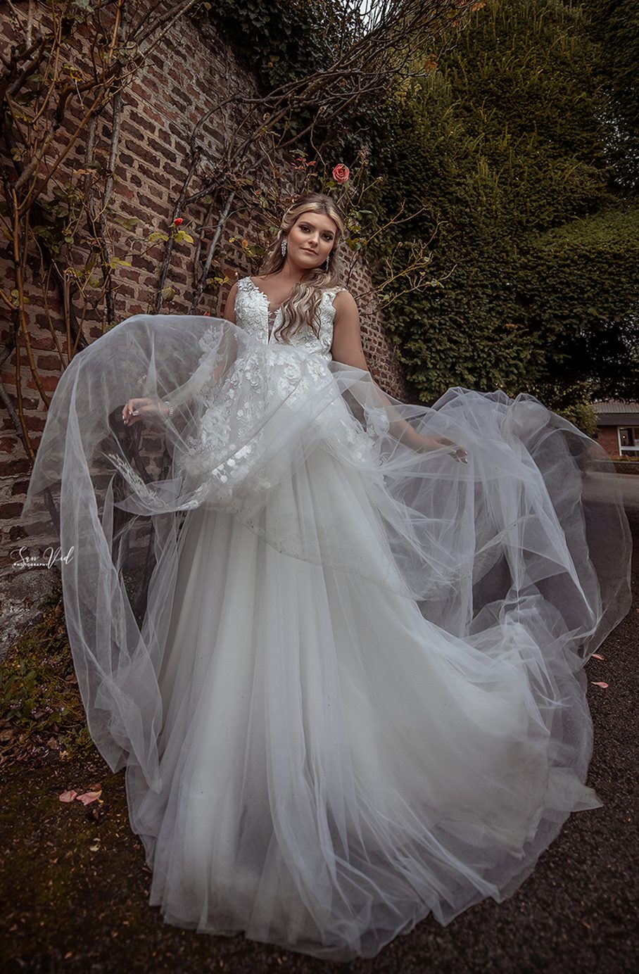 Wedding Photography Bride Dress Ayscoughfee Hall Museum and Gardens Spalding
