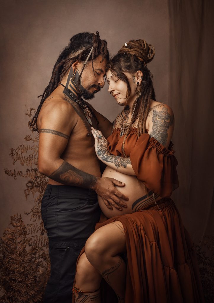 Maternity-Pregnancy-Photo-Photoshoot-Studio-Session-Sutton-Surrey-London-SanVidPhotography2025