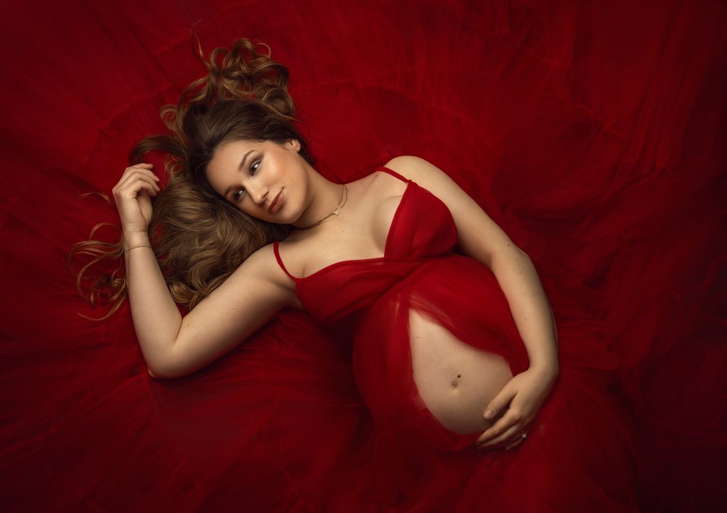 Maternity-Pregnancy-Studio-Photoshoot-Chessington-Sutton-Surrey-Professional-Photographer